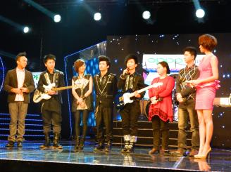 2011年12月19日，我校学生黎鹏参加浙江卫士《中国梦想秀》节目。.JPG