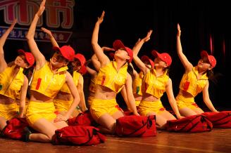 2012.05.28晚，学前教育2010级儿童舞专场晚会在校大礼堂举行。.JPG